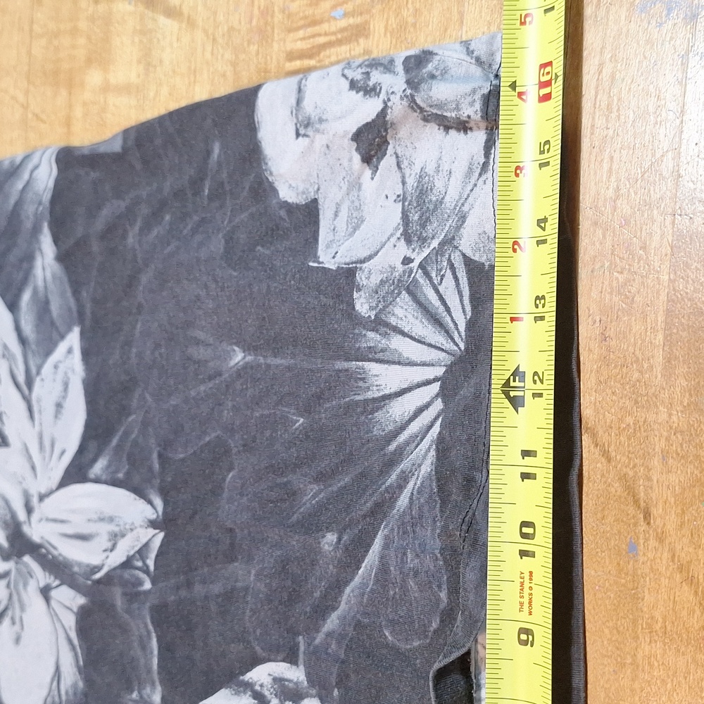 H&M Slim Fit Black Gray Floral Hawaiian Polo Used Condition Small Shirt - Picture 4 of 6